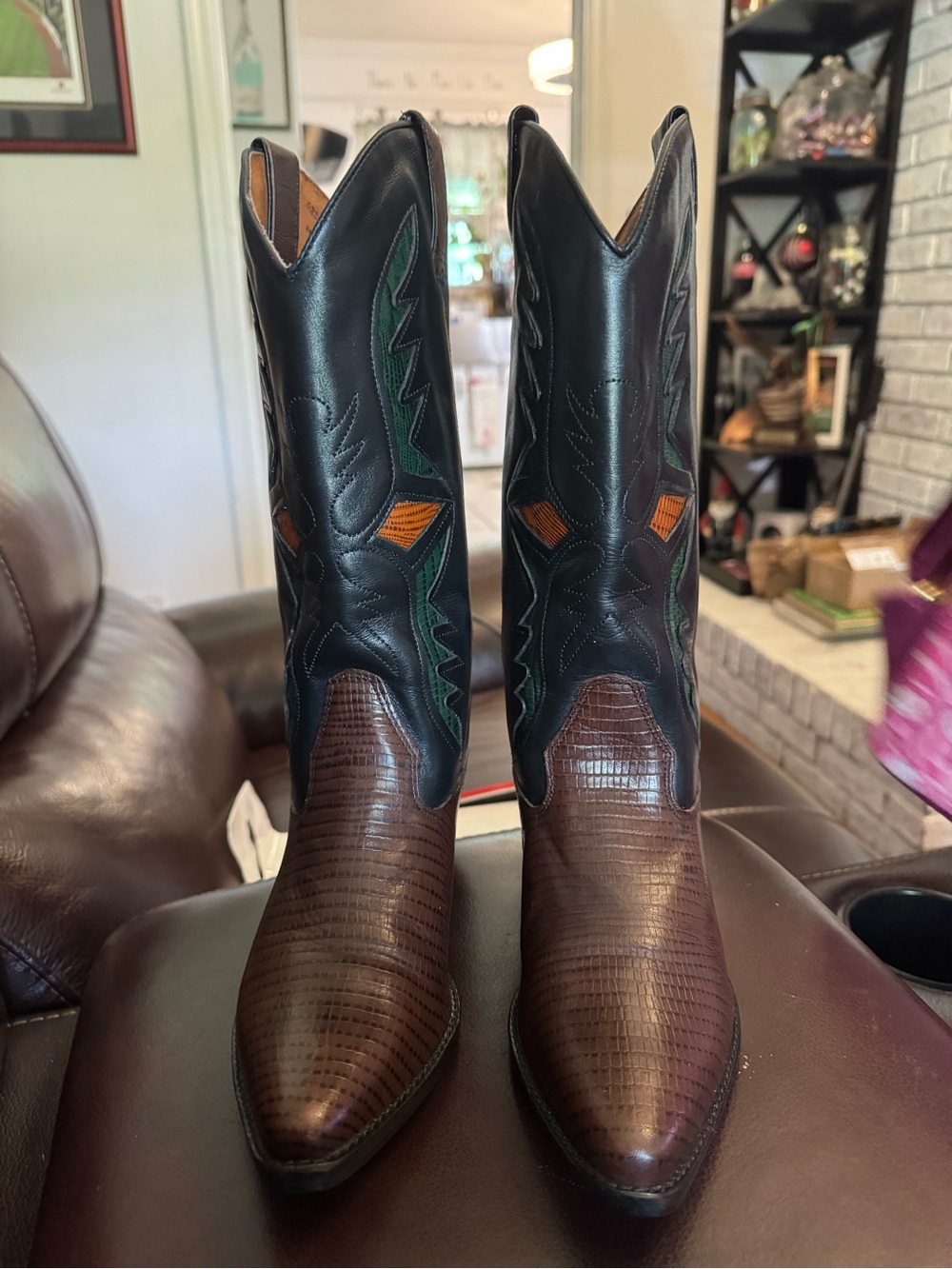 Two-Tone Western Cowboy Boots - Black & Brown Trennis Brand